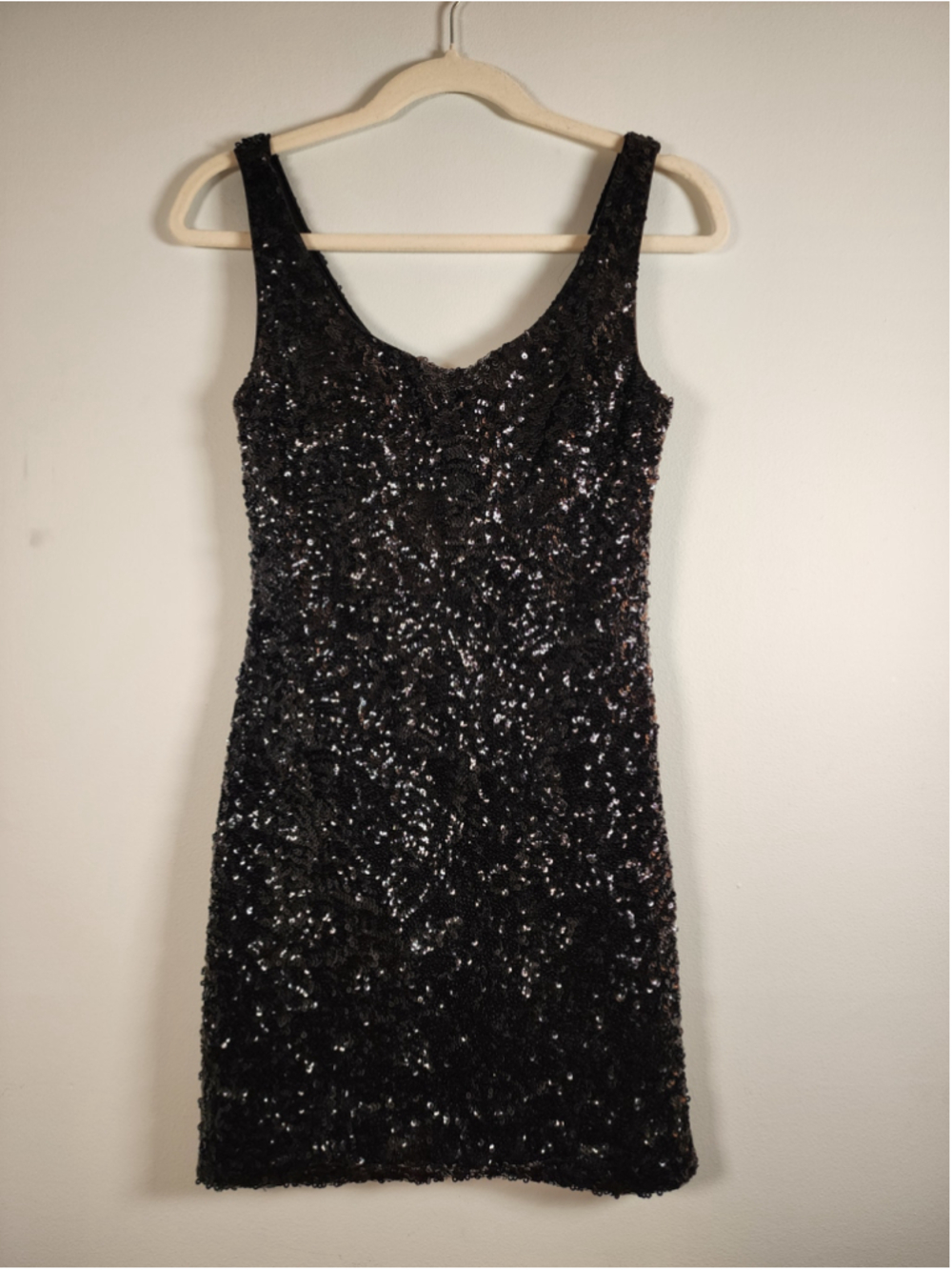 La Femme Black Sequin Mini Cocktail Dress Size 6 LBD Glam EUC‎